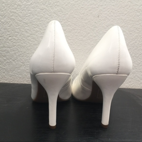 Nine & Co. White Heels size 10m - Picture 3 of 8